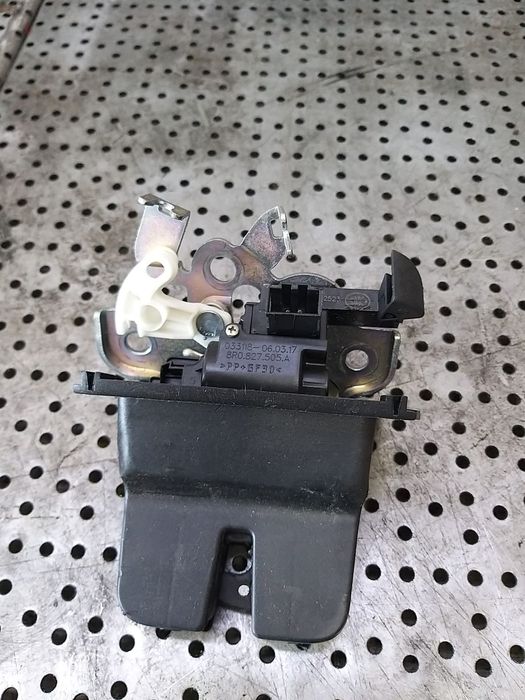 Broasca haion skoda octavia 3 5e break 8r0827505a