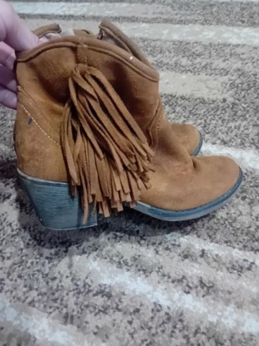 Botine marime 39