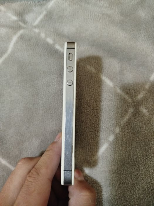 Iphone 4 hamma joyi ishlaydi aybi iclodga tushgan