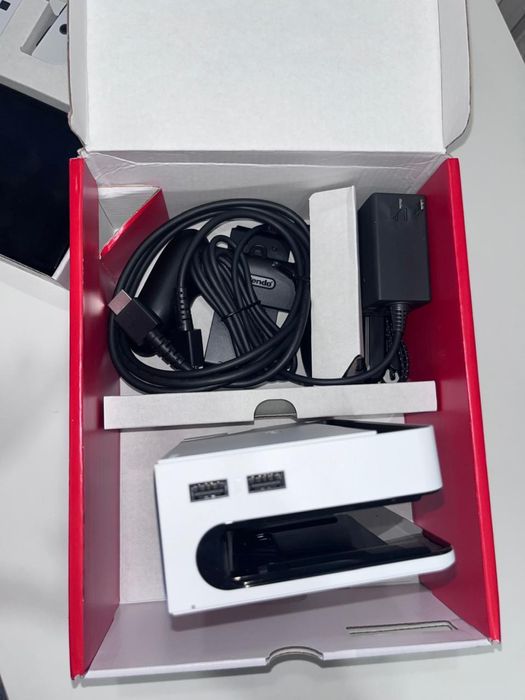 Nintendo switch oled белый