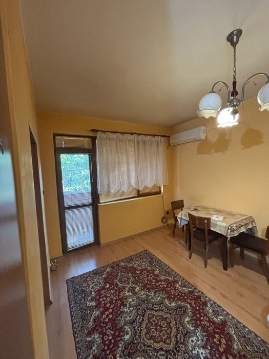 Дава са под наем Апартамент