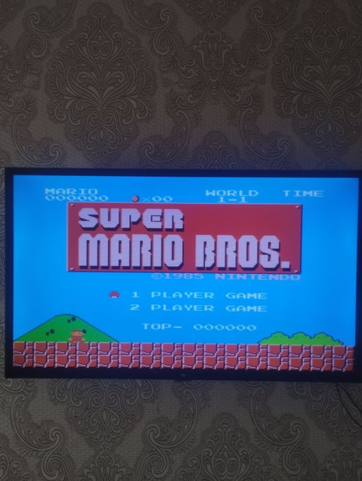 Продам игровую приставку game stick lite 4k