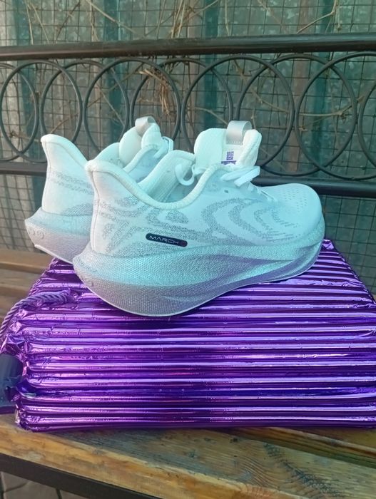 Кросовки Bmai pace 6.0  Самые удобные , мягкие .