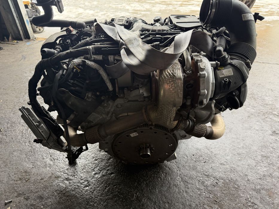 Motor audi a4/a5/a6/a7/a8/q5/q7/q8 cod dhxa compatibil crt 75 de mi km