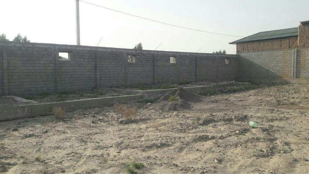 Namangan Oqtoshda 15sotix noturar yer va 9 xona qurilgan bino sotiladi