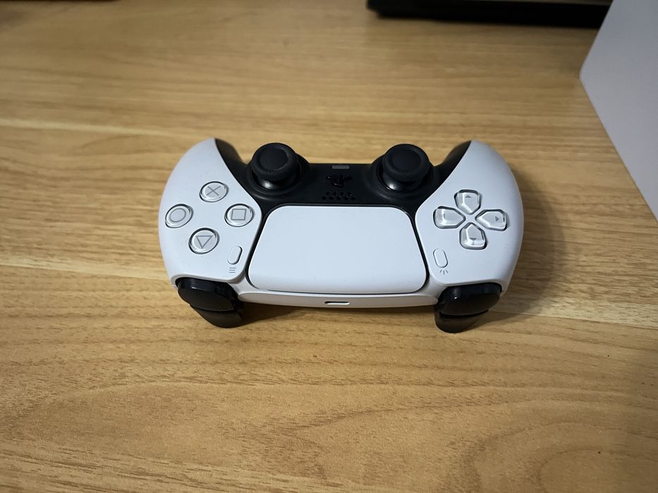 PS5 Disk Edition ca Nou + 2 jocuri