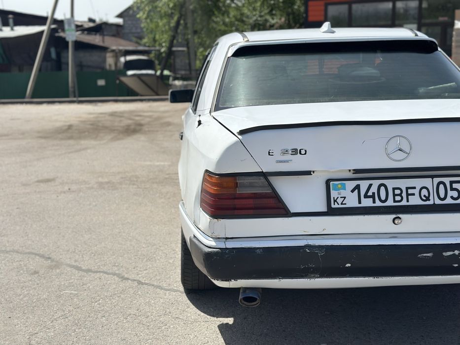 Мерс 124 190Е 1993г обмен айфонға