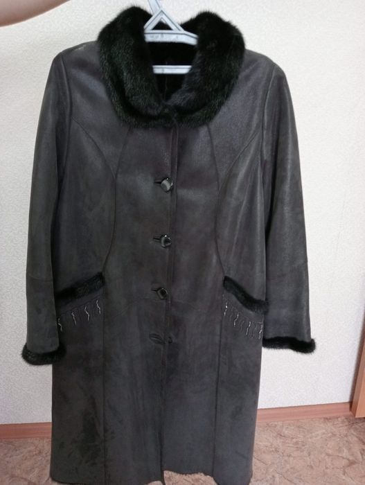 Продам дублёнку 50-52 размера.