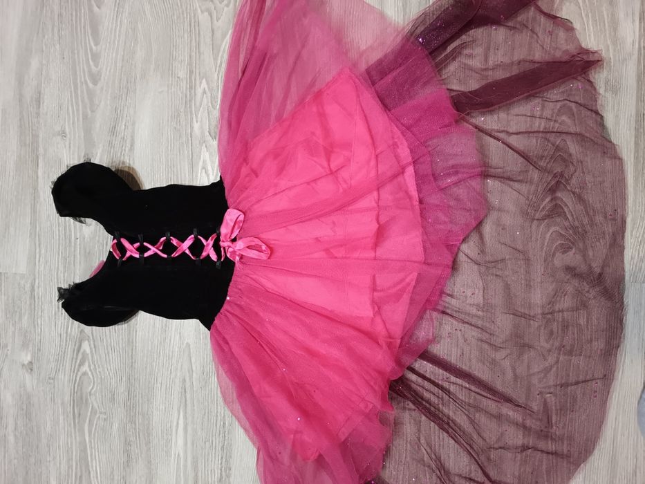 Продажа и прокат детских платьев