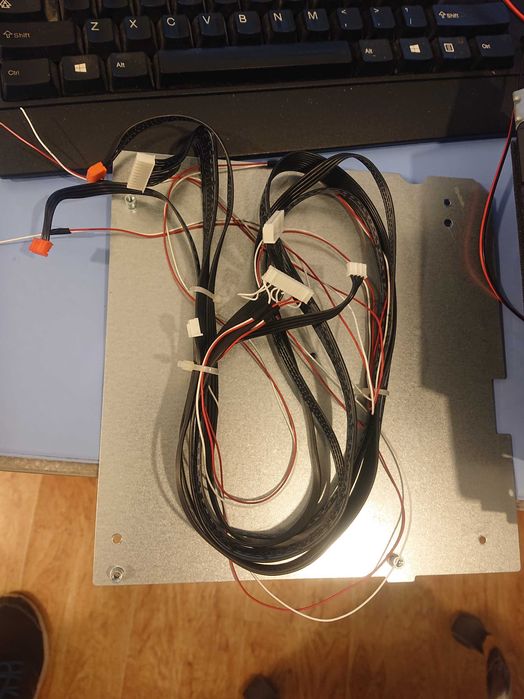 Dezmembrez Piese Schneider 75SU702K SU702K T V V750DJ1-CQ01