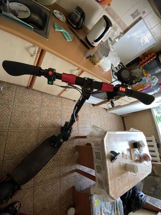 Продам Электросамокат Kugoo m4 Pro 2022г