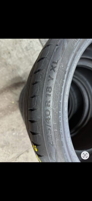 225 40 18 Continental 2 bucati