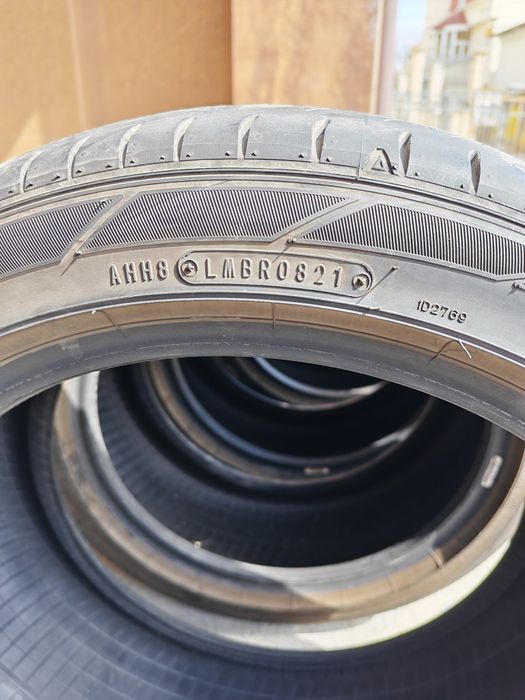 Гуми.  DUNLOP 225/44/R17