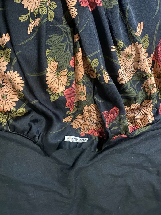 Дамски дрехи като нови