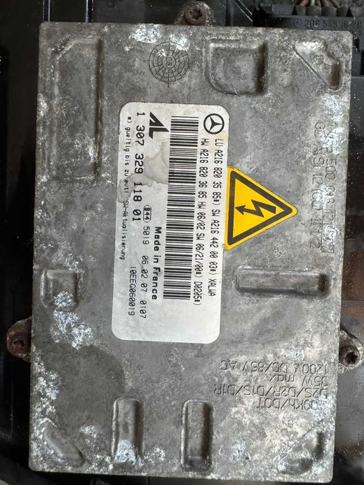 Faruri Mercedes S Class Stanga/Dreapta  W221 BOSCH 0301 216 282 900buc