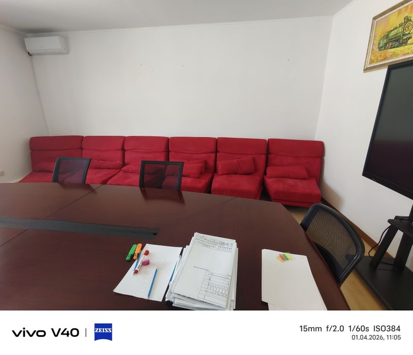 Продаем офисную мебель