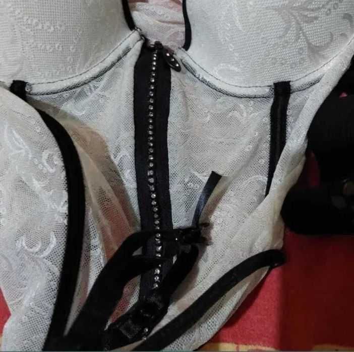 Lenjerie portjartier cu push up