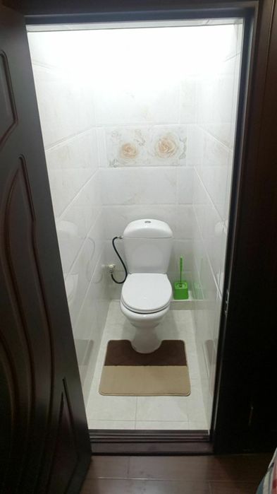Сдаётся огромная квартира на Ойбеке 5 ти комнатная