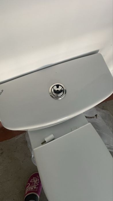 Продам унитаз б/у 15к торг