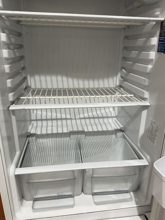 Холодильник indesit