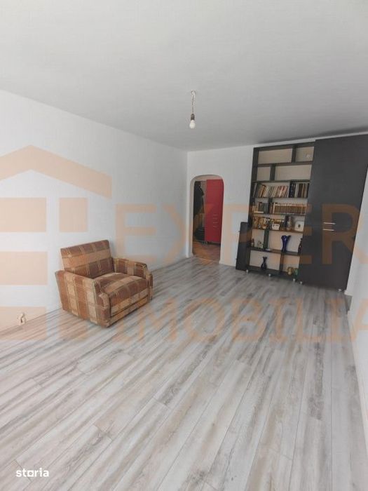Apartament 3 camere de vanzare in zona Far, Constanta