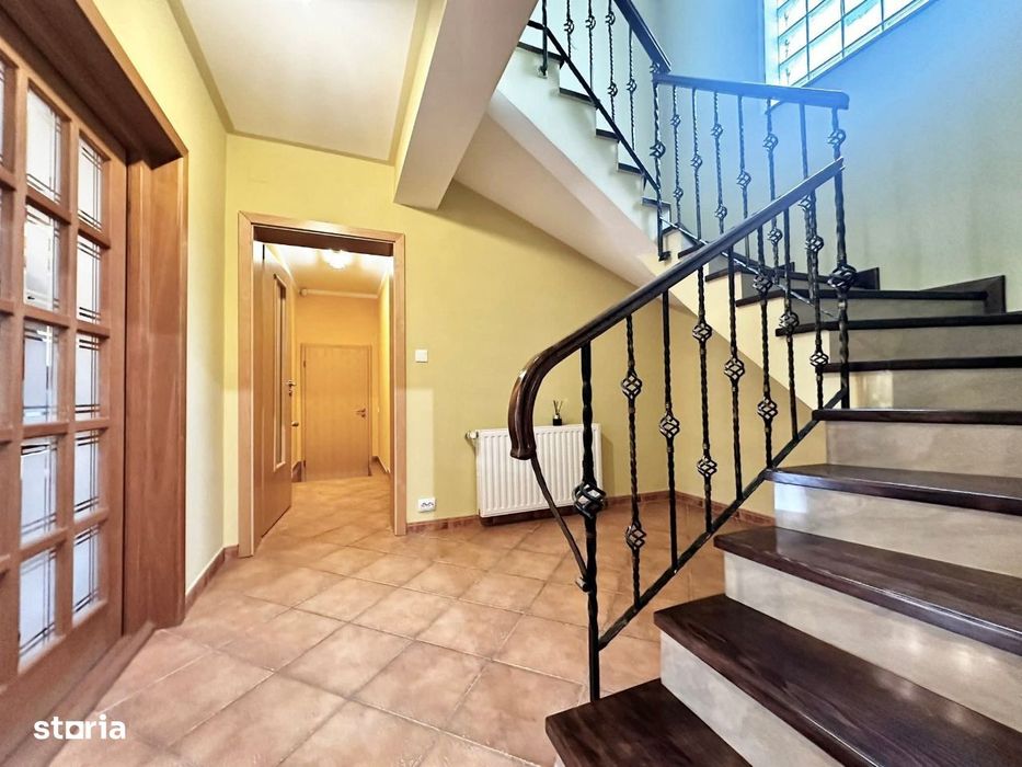 Casă de închiriat - 5 camere | 190 mp utili|Curte 500 mp|Saună|Stupini