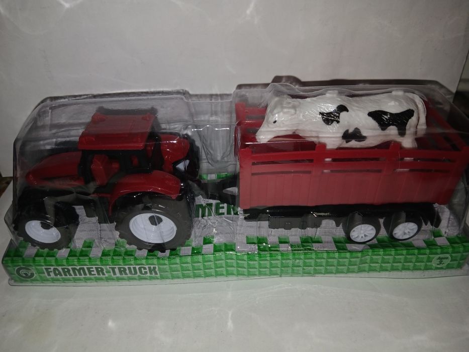 Продам! Новый.  Игрушки.  Трактор.  Ул Валиханова 167.