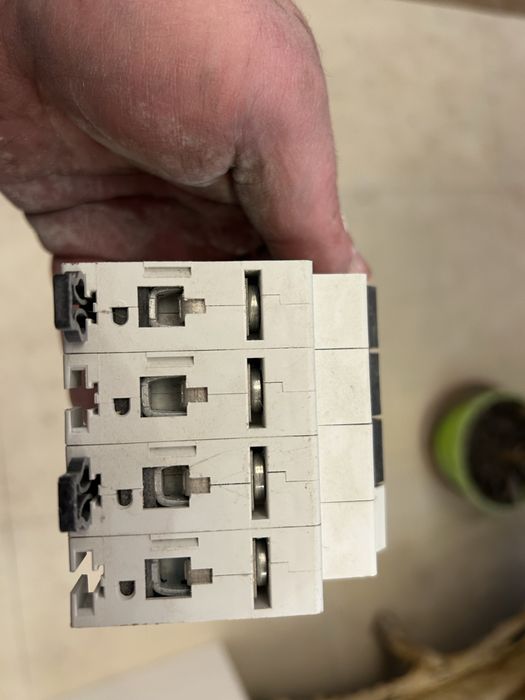 Sigurante 380 trifazic