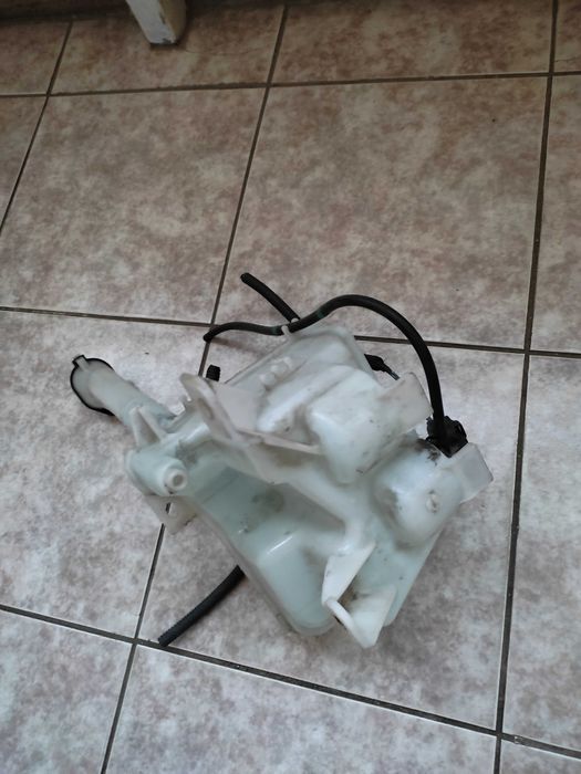 Бачок омывателя для Тойоты Ярис