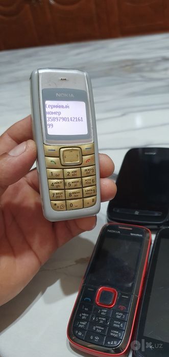 Telefonlar sotiladi