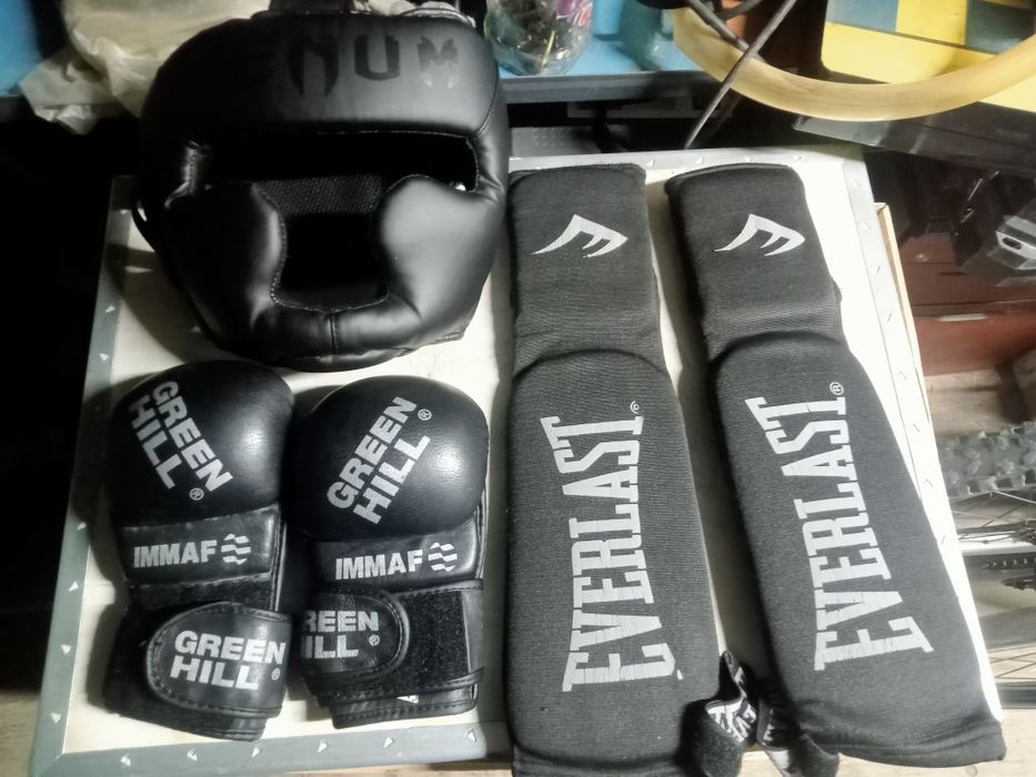 Продам защитный комплект для тренировок по ММА