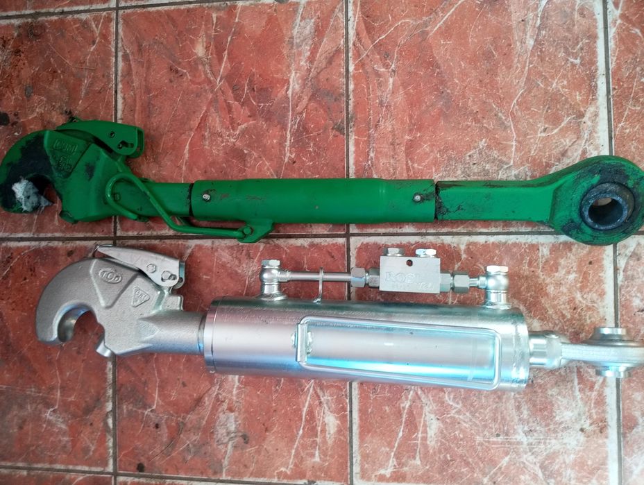 Tirant central hidraulic