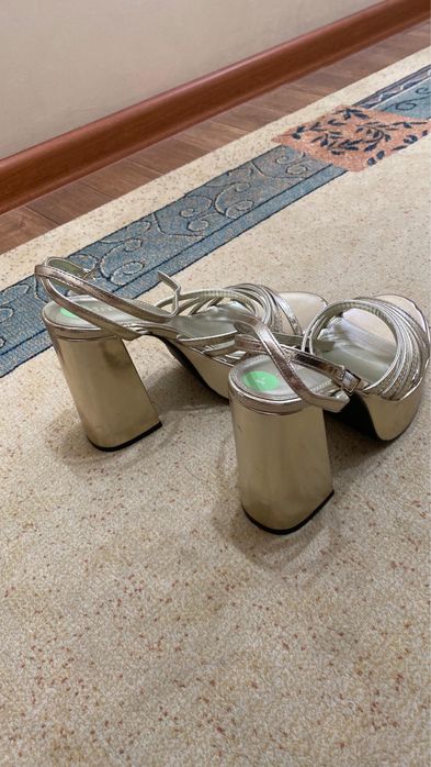 Bershka босоножки