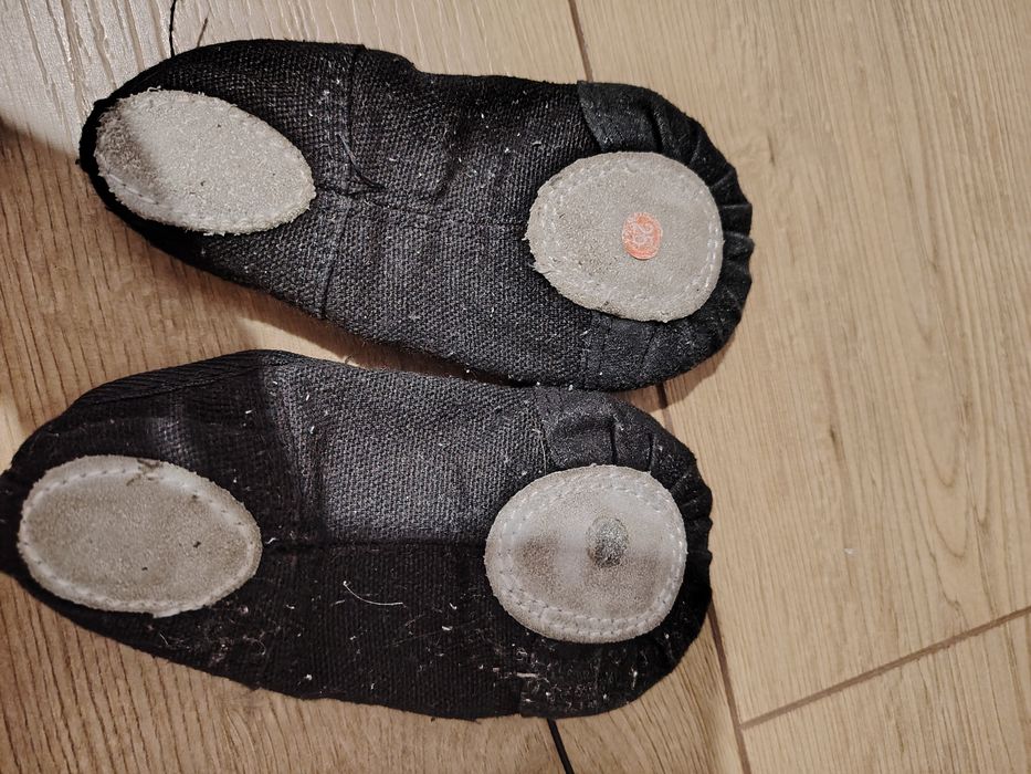 Продам  балетки (чешки)