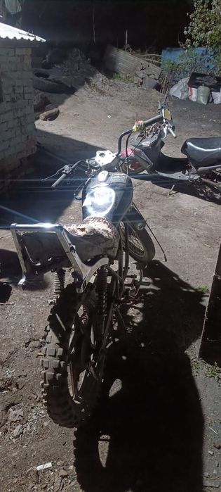 Продам мотоцикл 150 кубов