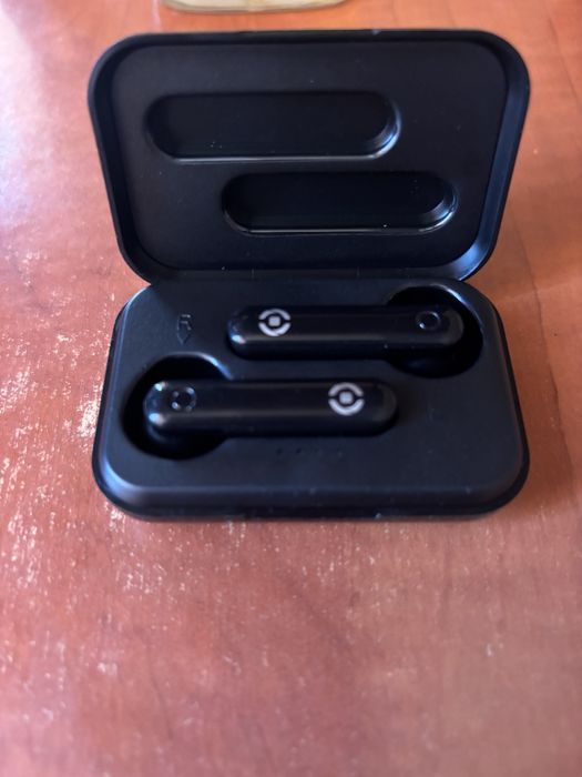 Чисто нови Bluetooth слушалки НЕИЗПОЛЗВАНИ