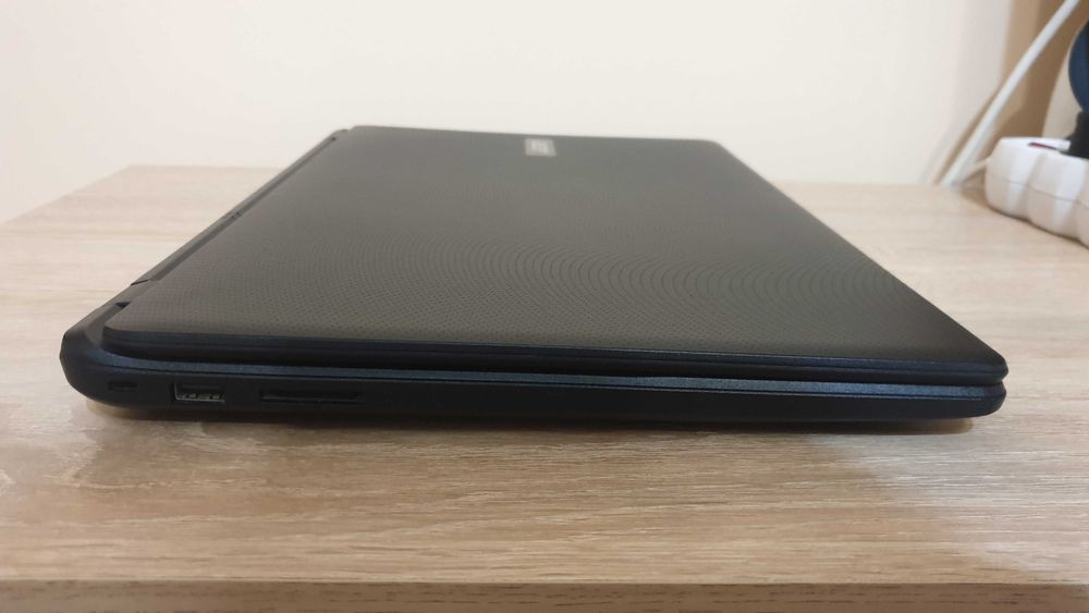 Лаптоп Acer Aspire ES1-571