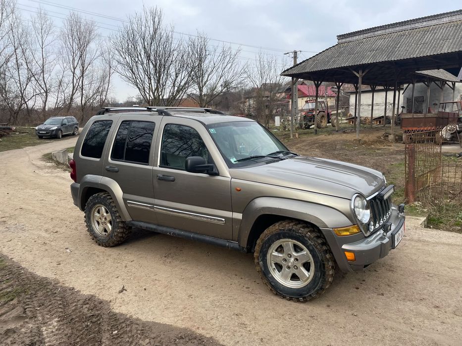 Vand Jeep cherokee 2.8 crd automat pregatit offroad