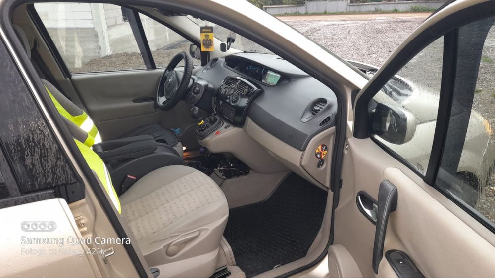 vand/schimb renault scenic