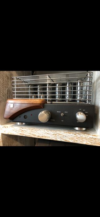 Лампов усилвател Unison Research S6