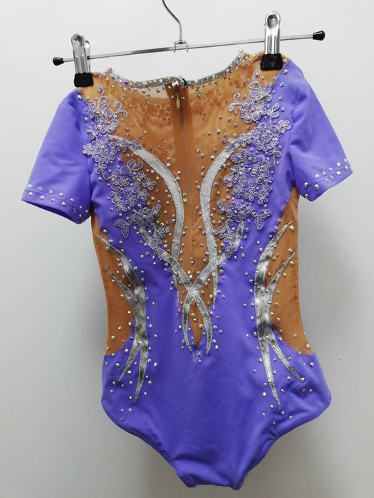 Трико ново за художествена гимнастика, танци за 7-8 години.
