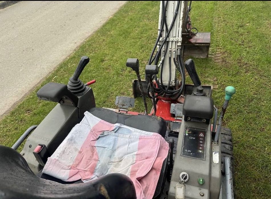 Takeuchi Tb016 excavator