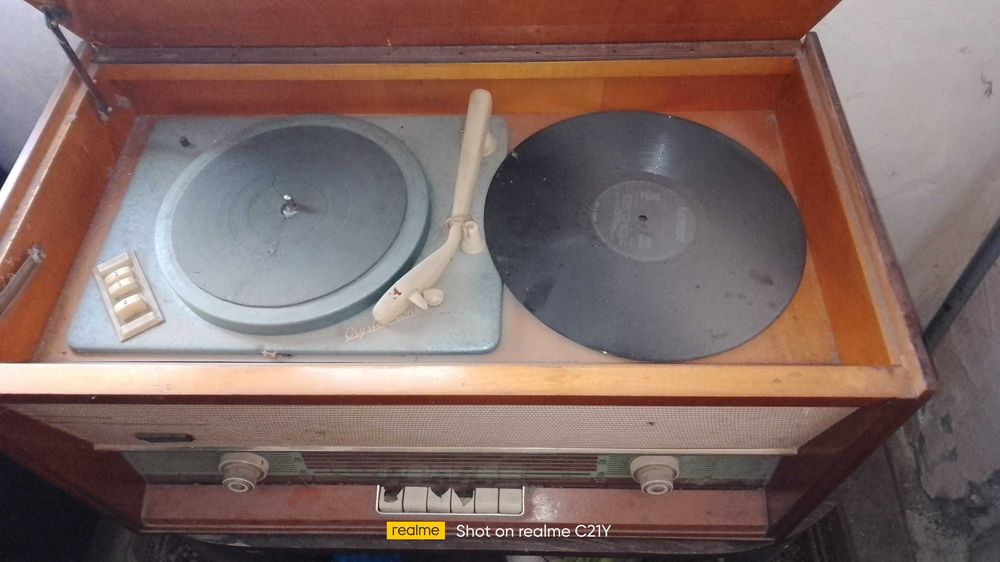 Radio vechi cu picap