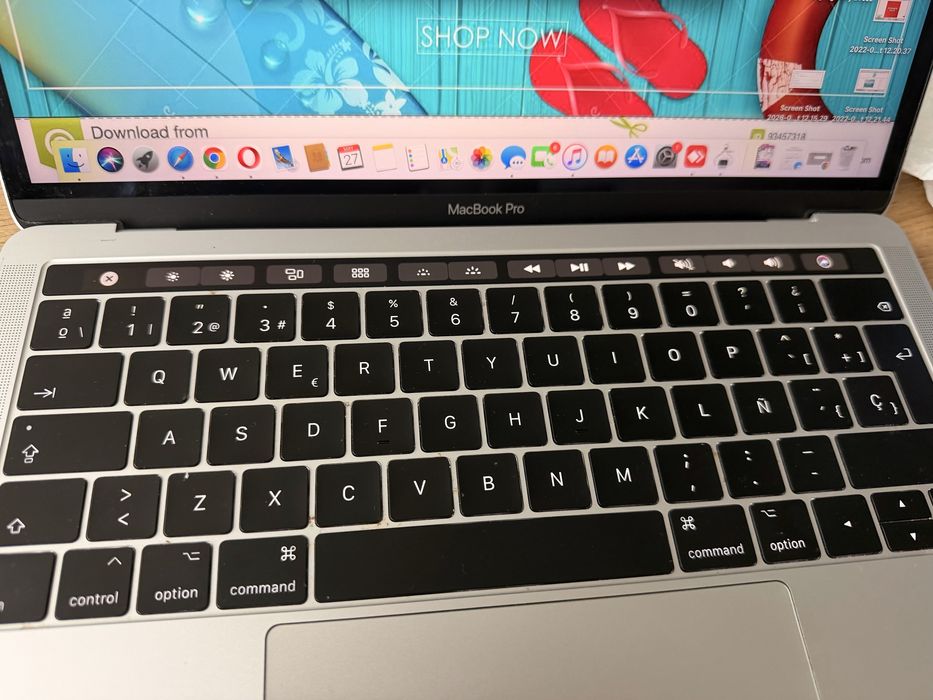MacBook Pro (13-inch, 2017,Four Thunderbolt 3 Ports)