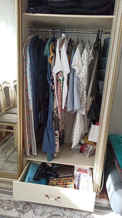 Шкаф купе почти новый