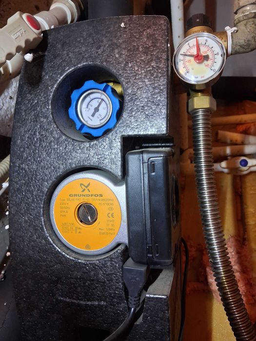 Panou solar termic  presurizat  cu 30 tuburi Westech,complet