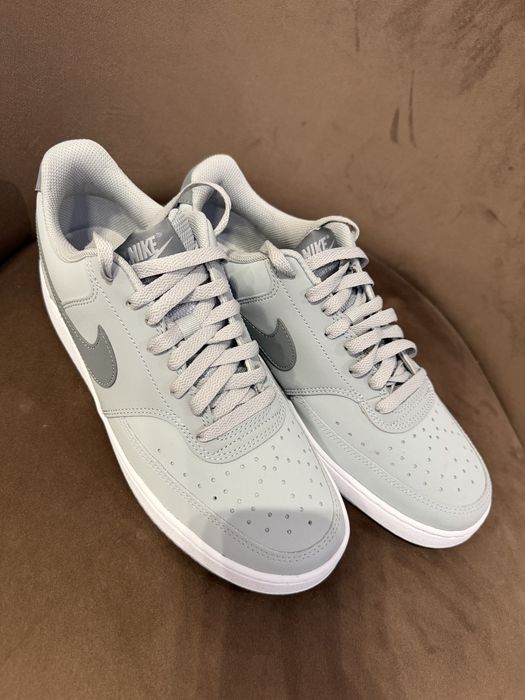 Кроссовки nike оригинал размер 42.