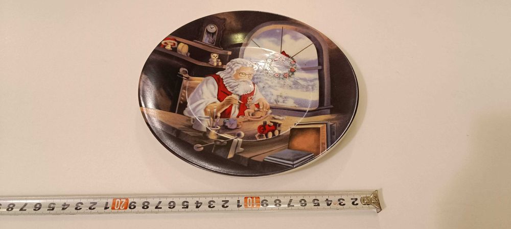 Декортивна коледна чиния