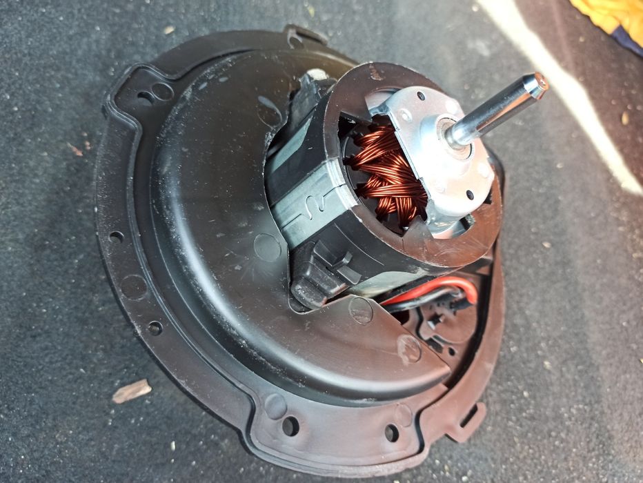 Моторчик от печки пассат