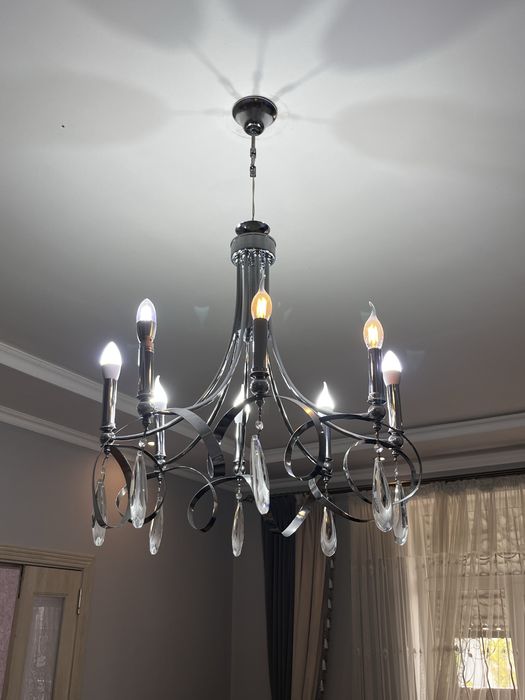 Люстры в хорошем состояний